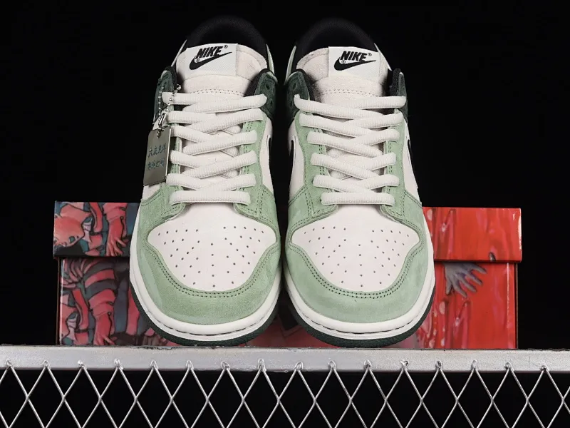 All Categories Nk SB Dunk Series Nk SB Dunk Low Low-top sneakers Otomo Katsuhiro x Nk SB Dunk Low "Steamboy OST" Creative customization collaboration Otomo Katsuhiro joint SB low-top sports and leisure sneakers LF0068-001